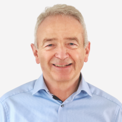Dr. Holger Bang